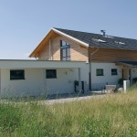  Mit dem vollkeramischen ThermoPlan S9 vom Ziegelwerk Klosterbeuren wurde in der Nähe von Kempten ein modernes Einfamilienhaus realisiert, das pure Natürlichkeit ausstrahlt. 
Bild: tdx/Ziegelwerk Klosterbeuren