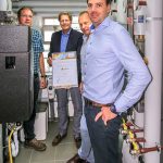  Inspektion des neuen Technikraums (v.l.): Technischer Leiter Michael Offner, kaufmännischer Geschäftsführer Thomas Thater, Geschäftsführer der Alois Müller Gruppe Andreas Müller, sowie Michael Hörl, technischer Geschäftsführer des Ziegelwerks Klosterbeuren. Foto: Ziegelwerk Klosterbeuren