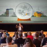  Prof. Dr.-Ing. Andreas Holm vom FIW München erläutert,
warum die neue EU-Gebäuderichtlinie ohne Planungssicherheit
einem Blick in die ‚verschneite Glaskugel‘ gleicht.