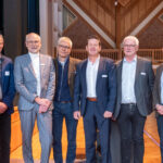  Die Referenten von links nach rechts: Dipl.-Meteorologe Lothar Bock, Thomas Maucher, Hans R. Peters, Dipl.-Ing. Stefan Horschler, Dipl.-Ing. Claus Dillinger, Dipl.-Ökonom Matthias Günther, Prof. Dr.-Ing. Andreas Holm und Christian Sailer